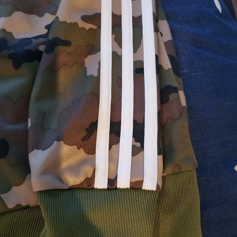 Kids adidas camo track jacket full zip size small 9-10yr old - Picture 4 of 13